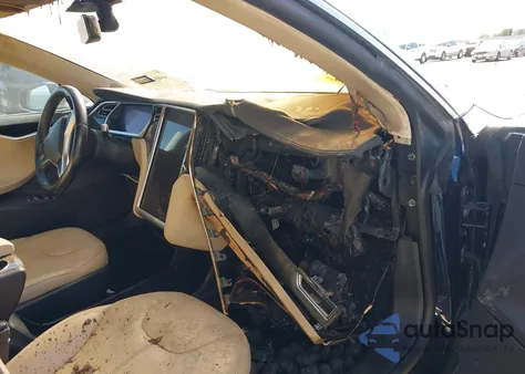 2012 Tesla Model S Signature из США, поврежденный, VIN 5YJSA1CN8CFP02236